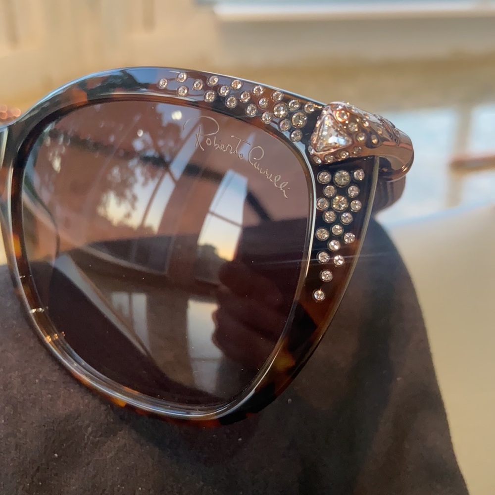 Roberto Cavalli Sunglasses - Picture 4 of 5